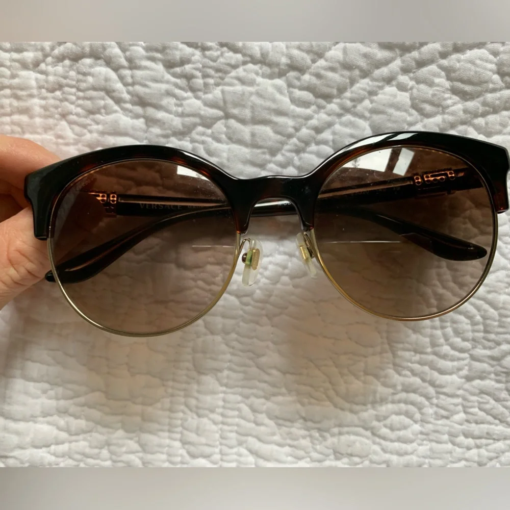 Versace Sunglasses in Tortoiseshell and Gold - Picture 4 of 5
